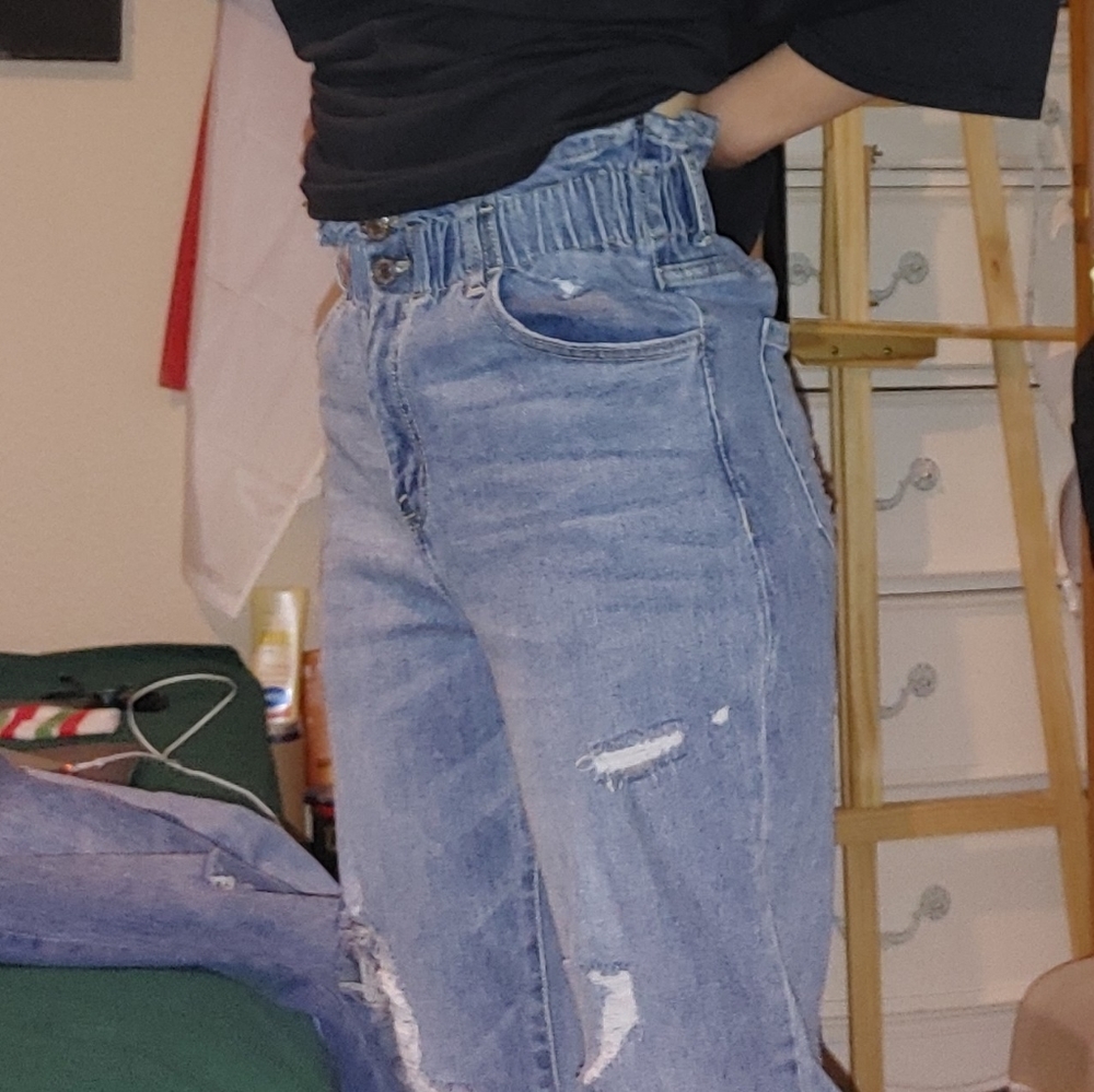 scrunched waisted jeans (ripped)